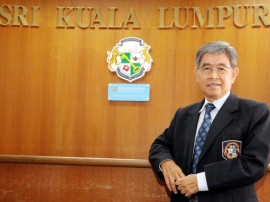 After 40 years, Malaysian principal Chew Teck Aun still loves teaching