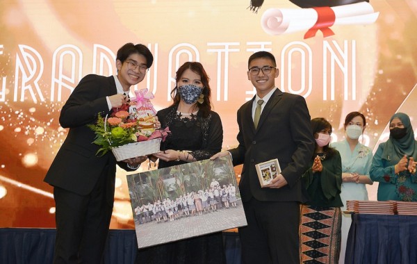 2022 Secondary Graduation Night