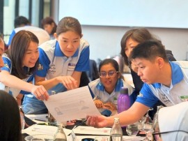 Thumbs Up to SriKL Primary teachers!